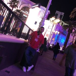 Meet your Posher, Josue